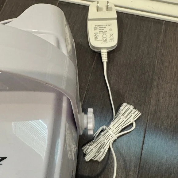 NWOT Zehunt White Electric Bubble Machine - Picture 4 of 6